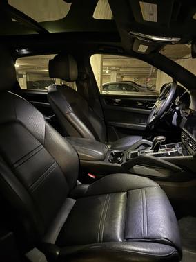Black 2019 Porsche Cayenne Cayenne