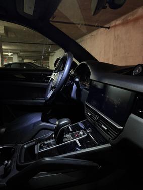 Black 2019 Porsche Cayenne Cayenne