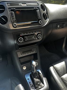 2012 Volkswagen Tiguan SEL