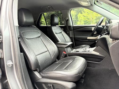 Gray 2023 Ford Explorer Limited