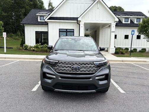 Gray 2023 Ford Explorer Limited