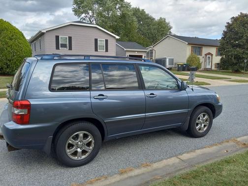 2005 Toyota Highlander Base