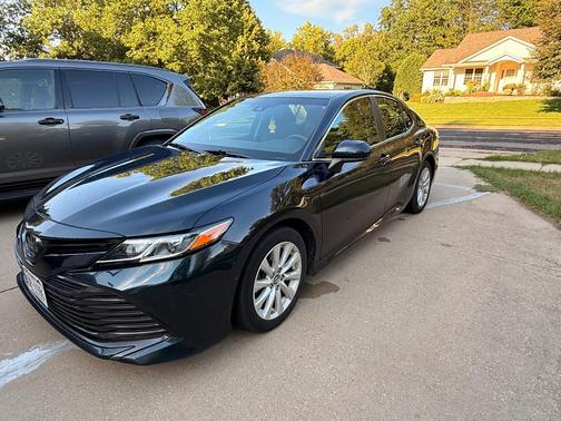 Green 2018 Toyota Camry LE