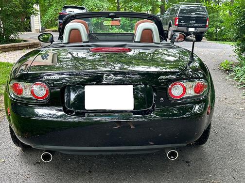 Black 2006 Mazda MX-5 Miata Grand Touring