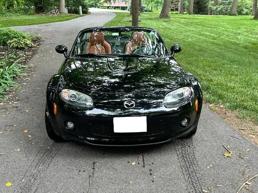 Black 2006 Mazda MX-5 Miata Grand Touring