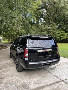 Black 2015 GMC Yukon Denali