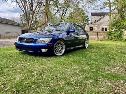 Blue 2001 Lexus IS 300 Base