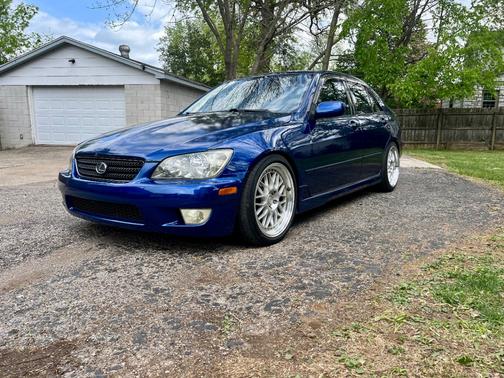 Blue 2001 Lexus IS 300 Base