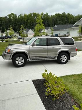 Silver 2002 Toyota 4Runner SR5