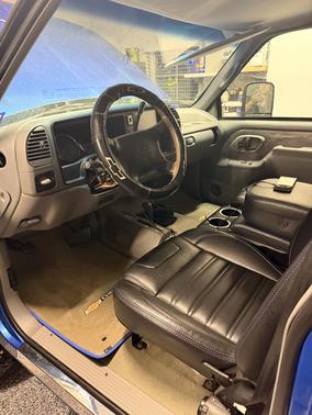Blue 1995 Chevrolet 1500 Cheyenne