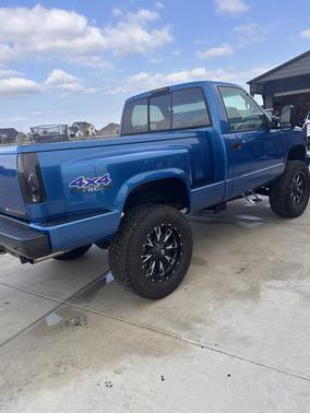Blue 1995 Chevrolet 1500 Cheyenne