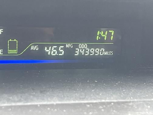 2015 Toyota Prius v Three