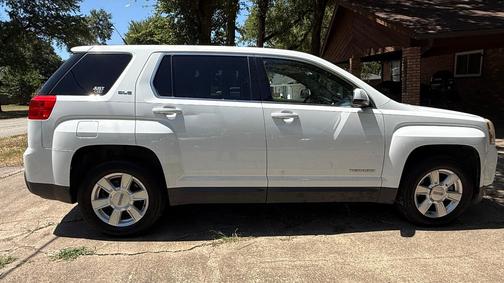 White 2012 GMC Terrain SLE-1