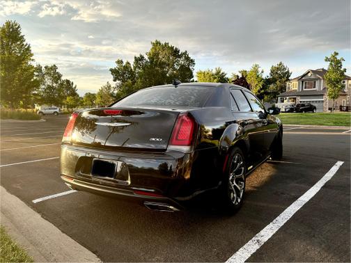 2018 Chrysler 300 S