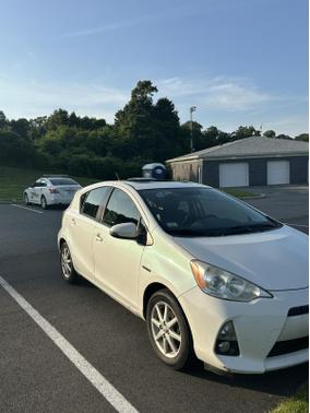 2014 Toyota Prius c Two