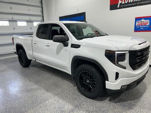 White 2023 GMC Sierra 1500 Elevation