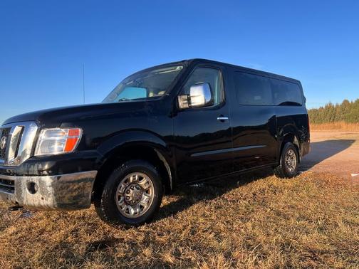 2017 Nissan NV Passenger NV3500 HD SL V8
