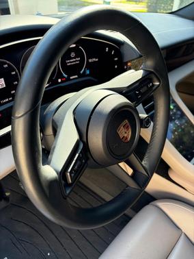 2025 Porsche Taycan Taycan