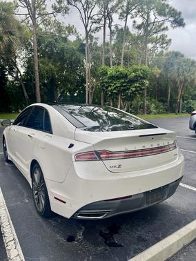 White 2014 Lincoln MKZ Base