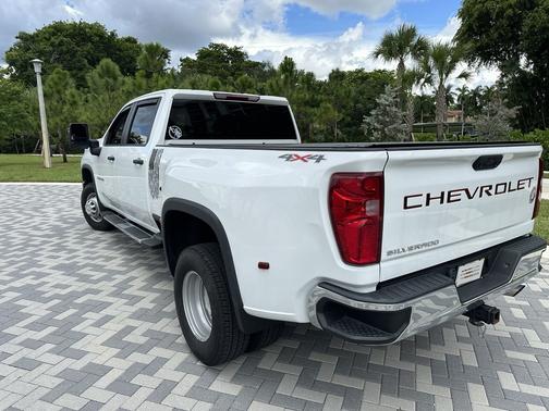 2024 Chevrolet Silverado 3500 WT