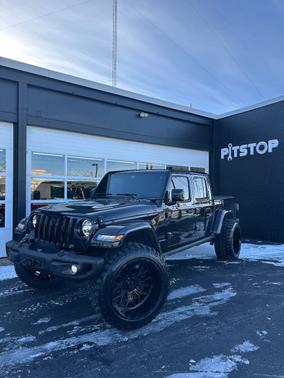 Black 2023 Jeep Gladiator High Altitude