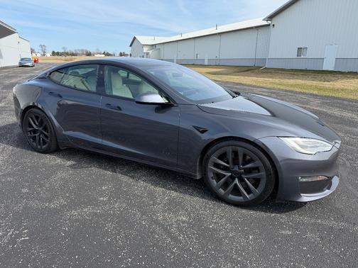 Gray 2021 Tesla Model S Plaid