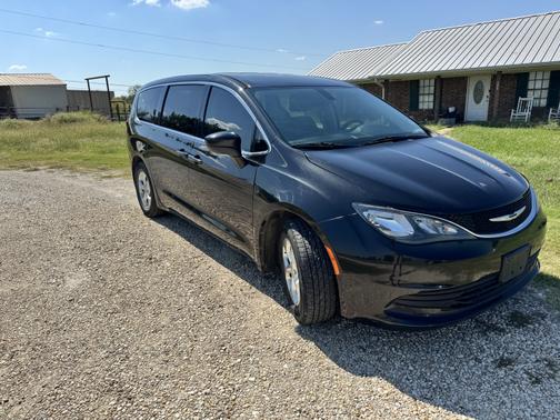 2017 Chrysler Pacifica LX