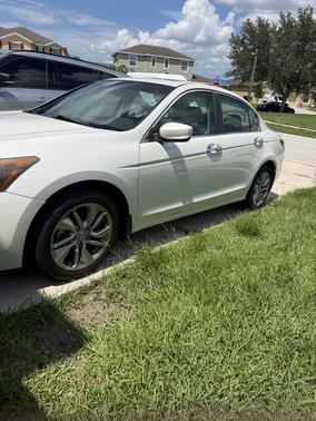 White 2010 Honda Accord EX-L