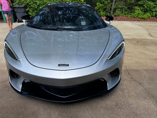 2022 McLaren GT Base