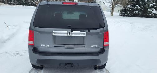 Gray 2010 Honda Pilot EX-L