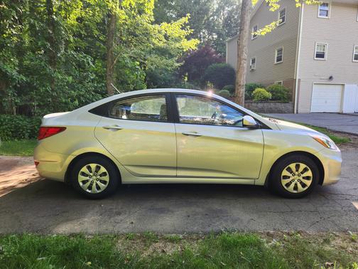 2016 Hyundai Accent SE