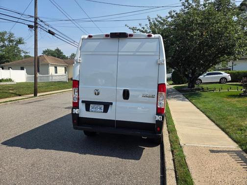 White 2023 RAM ProMaster 2500 High Roof