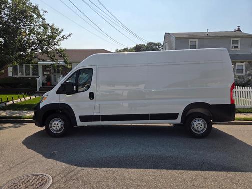 White 2023 RAM ProMaster 2500 High Roof