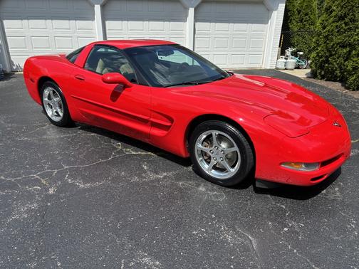 2000 Chevrolet Corvette Base
