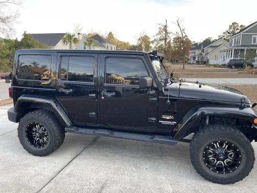 2013 Jeep Wrangler Unlimited Sahara