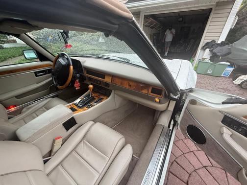 White 1996 Jaguar XJS Cabriolet