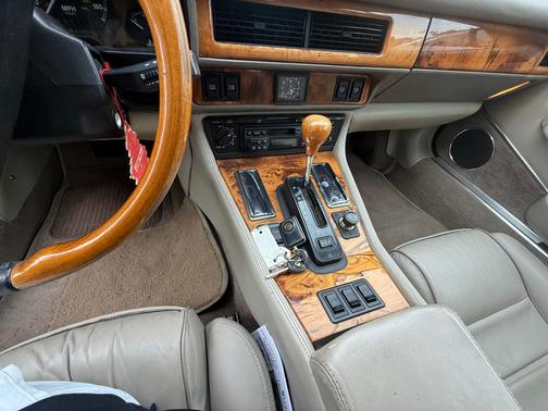 White 1996 Jaguar XJS Cabriolet