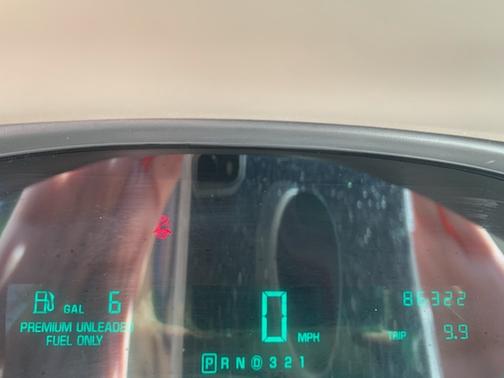 Photo 4 of 12 of 1999 Cadillac DeVille Base