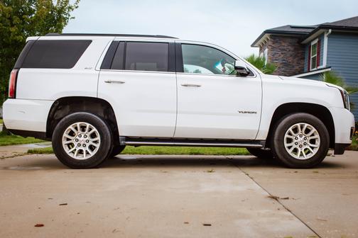 White 2020 GMC Yukon SLT