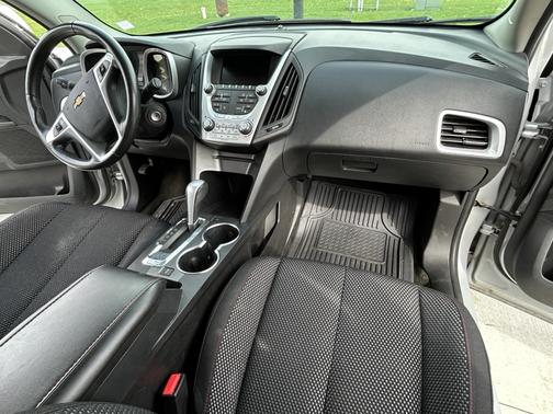 Silver 2015 Chevrolet Equinox 1LT