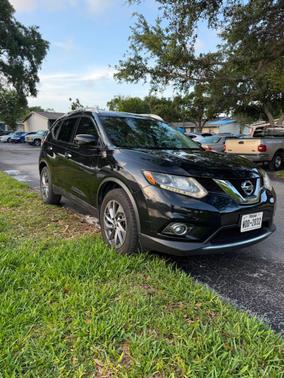 Black 2016 Nissan Rogue SL