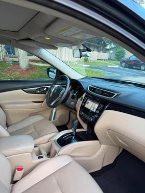 Black 2016 Nissan Rogue SL