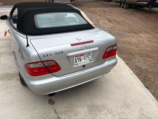 Silver 2000 Mercedes-Benz CLK-Class 320 Cabriolet