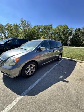 Gray 2010 Honda Odyssey Touring