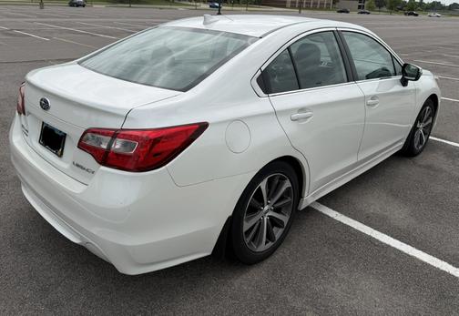White 2016 Subaru Legacy 2.5i Limited