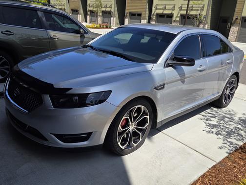 2016 Ford Taurus SHO