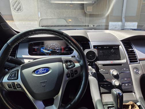 2016 Ford Taurus SHO