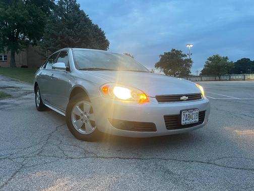 Silver 2010 Chevrolet Impala LT