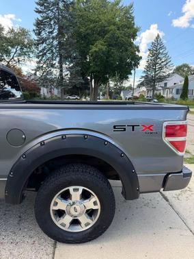 Gray 2009 Ford F-150 STX SuperCab