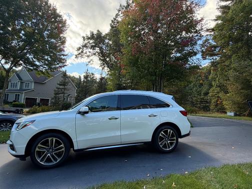 White 2017 Acura MDX 3.5L w/Advance Package